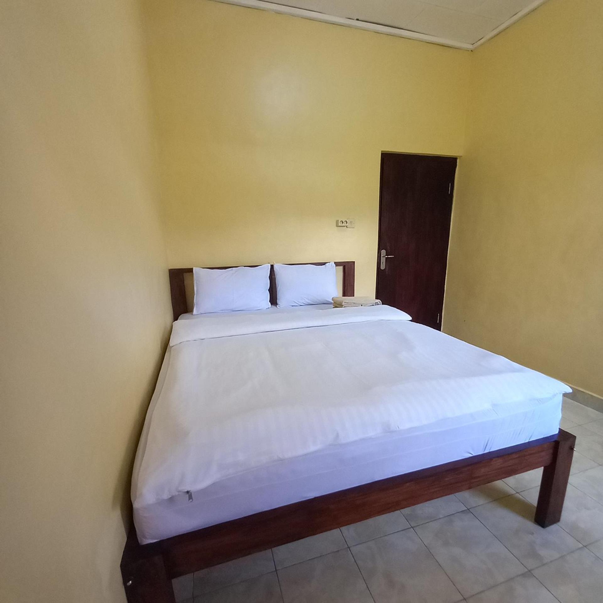 Tange Guest House Ruteng Room photo